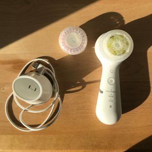 Clarisonic Mia Smart Facial Cleansing Brush